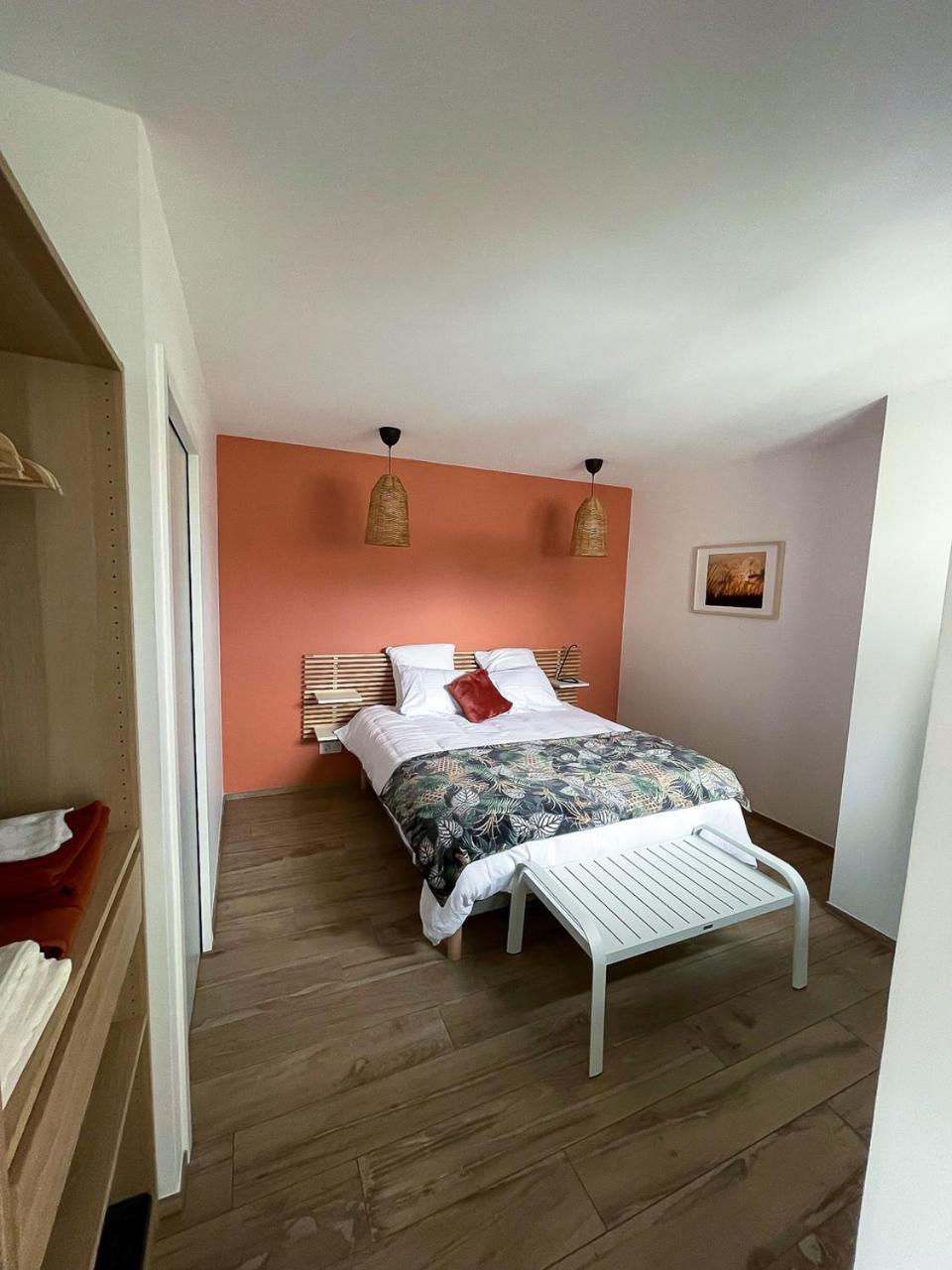 Appartements Guesthouse1 Et Guesthouse2 Sword Beach Colleville-Montgomery Экстерьер фото
